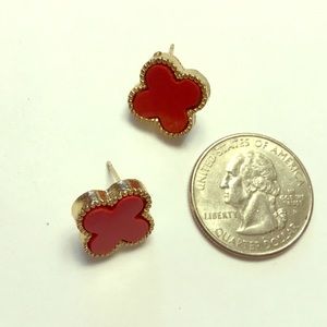 Women’s Clover Stud Earrings ⚜️